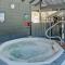 Bigfork Condo with Hot Tub Access, By Lake! - 比格福克