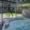 Bigfork Condo with Hot Tub Access, By Lake! - 比格福克