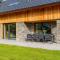 Mountain Chalet Alpinchique