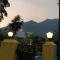 Hobbit House Hostel - Rishikesh