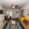 The Charmer, Fiber Internet, ROKU TVs, Washer & Dryer, Near DT Chickasha and Leg Lamp!