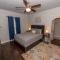 The Charmer, Fiber Internet, ROKU TVs, Washer & Dryer, Near DT Chickasha and Leg Lamp!