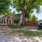The Charmer, Fiber Internet, ROKU TVs, Washer & Dryer, Near DT Chickasha and Leg Lamp!