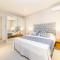 Penthouse 13 - One Bay Residence with private rooftop terrace and dip in pool - Pereybere