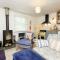 Bijou Coastal Apartment in Polperro With Hot Tub Onsite Parking 5 min Walk To Village