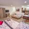 Mona Apartman