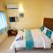 Sunset & Waves Resort, Mandrem Beach