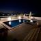 Follow Sea Villa