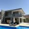 Follow Sea Villa
