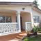 Fully air-con 3Bed Villa-Wifi -hot water -cable tv - Freetown