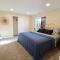 Entire Huge Basement! Fast Wifi! Private Entrance!