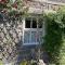 Isallt Cosy Cottage. Dogs Welcome. Superking & Double Bed. Log Burner. Peaceful Village Location - Llanbrynmair