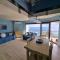 Cliffside apartment with stunning Riviera views - 文蒂米利亚