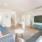 Boomer Beach Retreat- Pet and Family Friendly