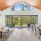 Redgum Treehouse - Outstanding luxury in the heart of wine country and minutes from the beaches - Quindalup