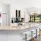 Redgum Treehouse - Outstanding luxury in the heart of wine country and minutes from the beaches - Quindalup