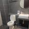 Alish Studio Apartment with Pool, Netflix, Wifi - Gua Musang