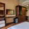Manaspark Deluxe Hotel