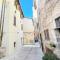 Spoleto storico spacious city house - car unnecessary - wifi - sleeps 10