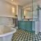 Charming Clifton Apartment - Number 4701