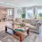 Luxe Laguna Home with Ocean View Walk to Beach - لاغونا بيتش