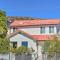 Luxe Laguna Home with Ocean View Walk to Beach - لاغونا بيتش