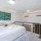 Tropical Loft with working station in JVC - 迪拜