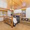 CUSTOM SINGLE STORY CABIN WITH JACUZZI POOL TABLE & BIG GAME ROOM WITH ARCADE games - Біг-Бер-Лейк