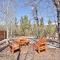 CUSTOM SINGLE STORY CABIN WITH JACUZZI POOL TABLE & BIG GAME ROOM WITH ARCADE games - Big Bear Lake