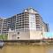 Lakefront Osage Beach Condo Balcony and Pool Access - Осейдж-Біч