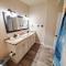 Bahamian Cottage - Heated Pool Walk to the Beach - كوكاو بيتش