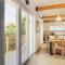 Villa Bua - Beautiful Seafront Apartments