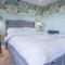 The Langland Bay Lookout - 1 Bed Cabin - Landimore