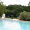 Chalet familial avec piscine et animaux, 5 pers., terrasse couverte, proche de Montluçon et Gannat - FR-1-489-314 - Échassières