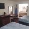 Hotel King Bed Hotel Room 110 Wi-Fi Booking
