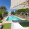 Awesome Home In Acquaviva Delle Fonti With Outdoor Swimming Pool