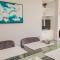 Blue Suites B5-403