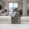 Blue Suites B5-403