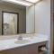 Super 8 by Wyndham Jackson MN