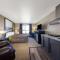 Super 8 by Wyndham Jackson MN