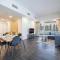 Daniels 1BR Business Bay Partial Burj Khalifa View - دبي
