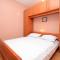 Holiday home in Karbuni with sea view, balcony, air conditioning, WiFi 5095-1