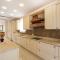 LUX VILLA with amazing BBQ, Pool Area & WIFI by 360 Estates