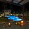 Ifigeneia's Luxury Resort with Private Hot Tub - كالاثاس