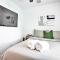 Near Downtown and Ocean Sarasota Getaway - 萨拉索塔