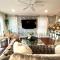 Lakeview Home 3 Private Beaches w/ Kayaks, on Squantz Pond - New Fairfield