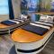 Stylish Lake home with HEATED POOL, Arcade with PS5,and Theater Just 5 min from Legoland - 温特黑文