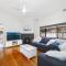 Large Cottage Near Ettalong Centre