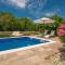 Awesome Home In Svet Vid Dobrinjski With Outdoor Swimming Pool - 戈斯蒂加卡