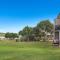 Absolute Beachfront Apartment 4T
